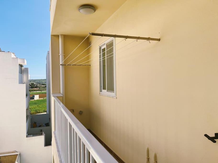 Modern Apartment In Marsaskala Exterior photo
